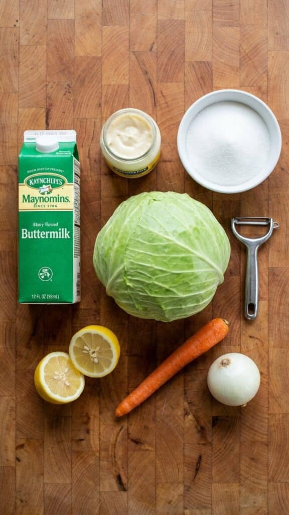 Highlights the key dairy ingredients (buttermilk/mayo) that give the dressing its unique flavor profile.